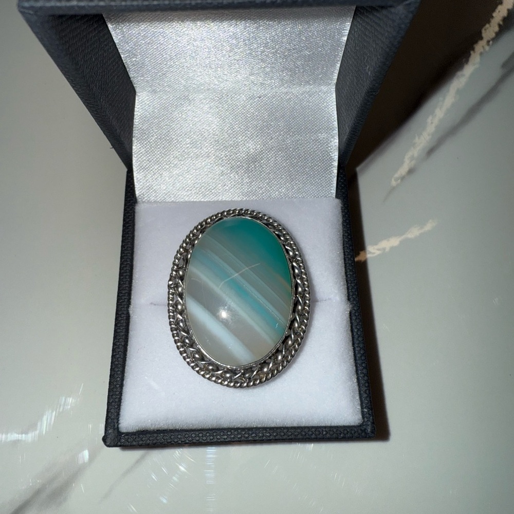 Sterling Silver Statement Piece Oval Ring women’s Sz 7.5 Marked 925‎